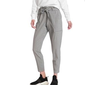 Athleta Gray Plaid Skyline High Rise Tapered Paperbag Pants Size 10